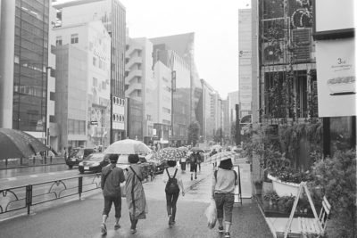 雨の日のスナップにバルナックライカ